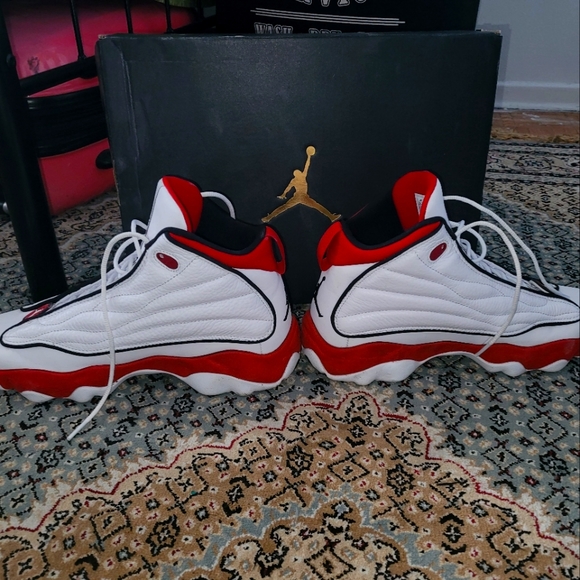 Sneakers - Picture 3 of 5